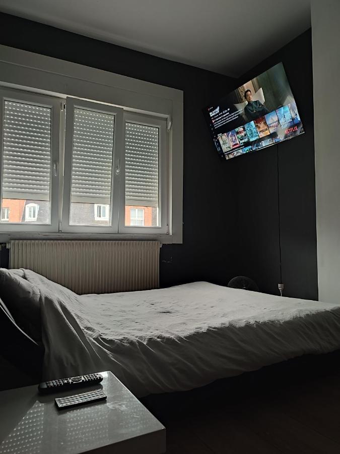 شقة Chambre Prive Dans Une Maison Avec Terrasse Et Jardin Salles De Bain Partagees ليل المظهر الخارجي الصورة